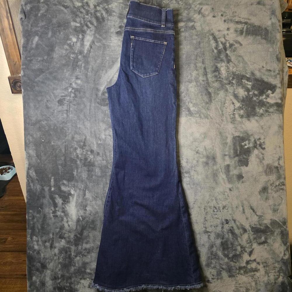 Alice + Olivia Beautiful High Rise Wide Leg Seamed Bell Jeans Pant - Picture 11 of 11